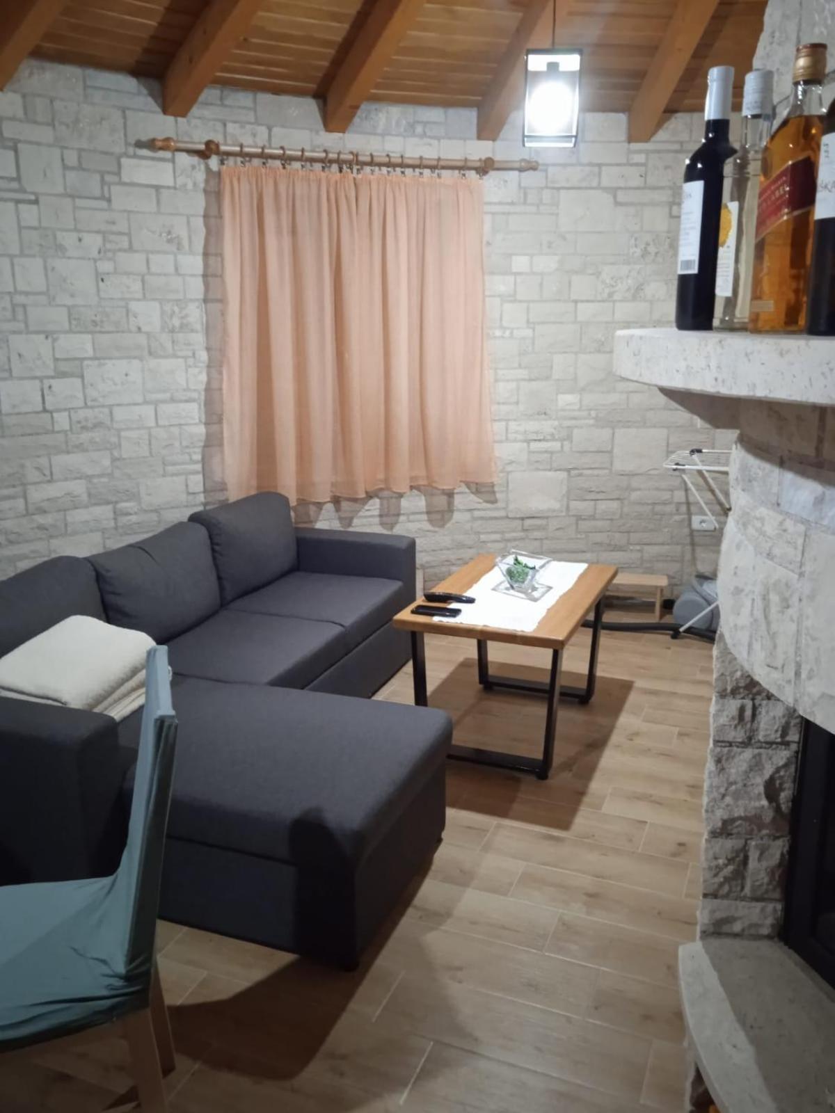 Apartmani Belavic - Kazuni Peruski Bagian luar foto